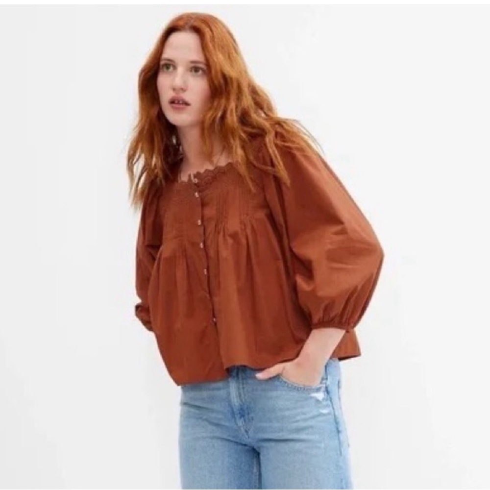 NWT GAP puff-sleeve, eyelet, button-front top